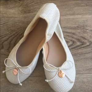 Ruby&bloom winter white ballet flats great for grad siz 2 Nic Eas…
